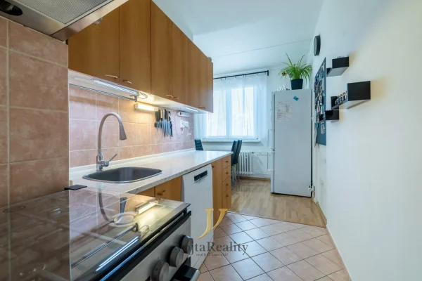 1920x1920wm1-0084f-prodej-bytu-3-1-63-m2-olomouc-nova-ulice-047a0393-hdr-d43f35d8d6-1090744988