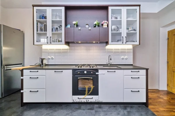 1920x1920wm1-012d9-prodej-vila-440-m2-olomouc-lazce-bd9a4992-6a4e35d8d6-35101869-1