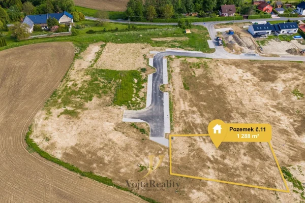 1920x1920wm1-09049-prodej-pozemek-pro-bydleni-c-11-1288m2-komarov-dji-20260519162455-0214-d-1-2f1b014344-1947155548