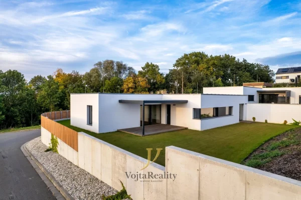 1920x1920wm1-09c72-prodej-rodinne-domy-168m2-olomouc-drozdin-dji-0072-hdr-1-d92535d8d6-2229676270