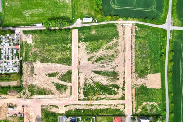 1920x1920wm1-0c477-prodej-pozemky-pro-bydleni-780-m2-majetin-dji-0976-560035d8d6-116476838-1