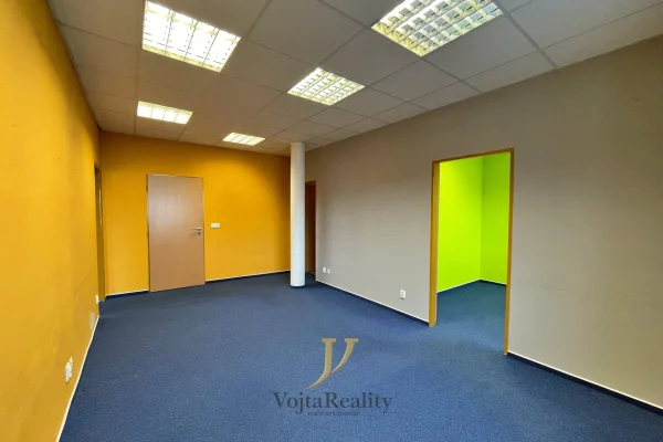1920x1920wm1-0c6a0-pronajem-kancelare-20m2-olomouc-hejcin-img-2486-121a35d8d6-1742961745-2