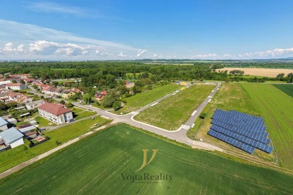 1920x1920wm1-0c930-prodej-stavebniho-pozemku-811-1130-m2-prerov-kozlovice-dji-20260520103521-0423-d-d642014344-2476508414