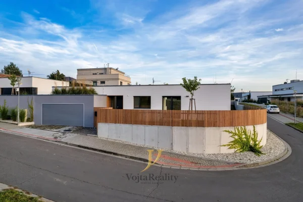 1920x1920wm1-0d262-prodej-rodinne-domy-168m2-olomouc-drozdin-dji-0115-hdr-1-55a835d8d6-4166750176