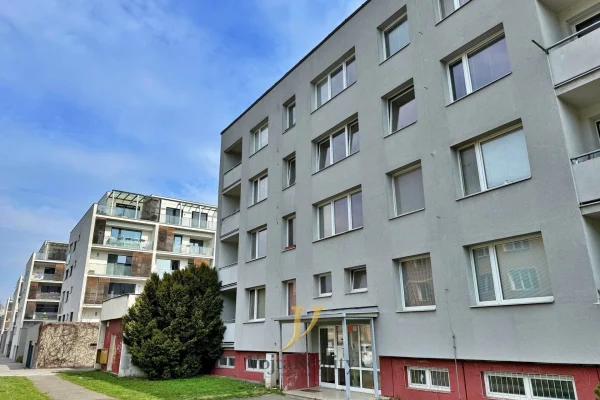 1920x1920wm1-12ce7-pronajem-bytu-2-1-43-m2-olomouc-nove-sady-img-2404-757e35d8d6-547757176