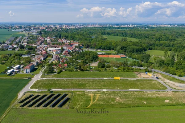 1920x1920wm1-1f5a4-prodej-stavebniho-pozemku-811-1130-m2-prerov-kozlovice-dji-20260520103711-0427-d-ce47014344-272803182