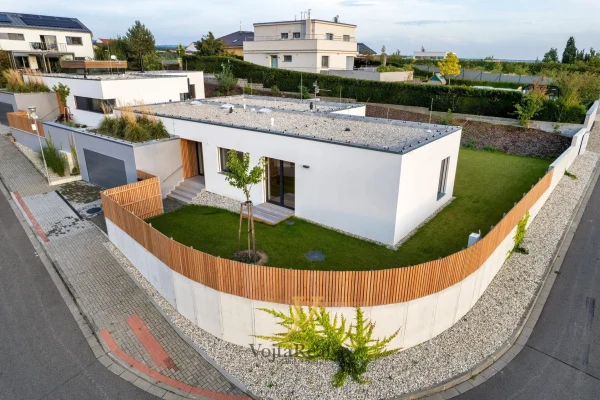 1920x1920wm1-28195-prodej-rodinne-domy-168m2-olomouc-drozdin-dji-0057-hdr-1-389835d8d6-2351115620