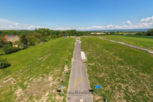 1920x1920wm1-2a00f-prodej-stavebniho-pozemku-811-1130-m2-prerov-kozlovice-dji-20260520104509-0453-d-0b45014344-1069050956