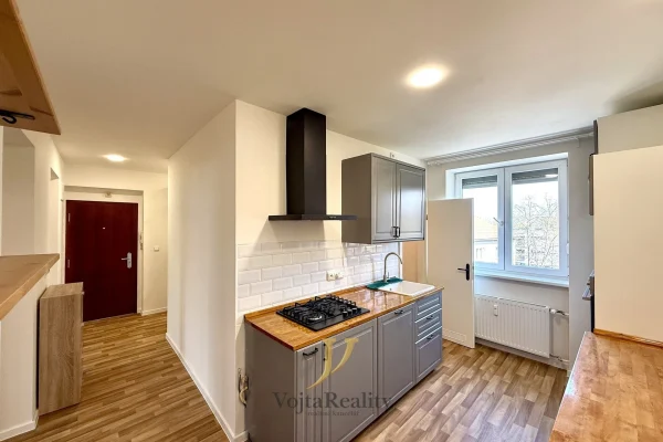 1920x1920wm1-361d7-pronajem-byty-3-1-86-m2-olomouc-hejcin-img-1907-9107014344-4217425366