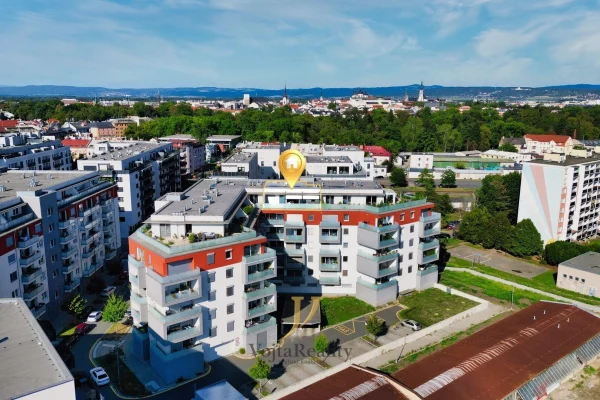 1920x1920wm1-38a76-prodej-bytu-3-kk-95-m2-eduarda-hamburgera-olomouc-dji-0129-b-7e14014344-1469957651