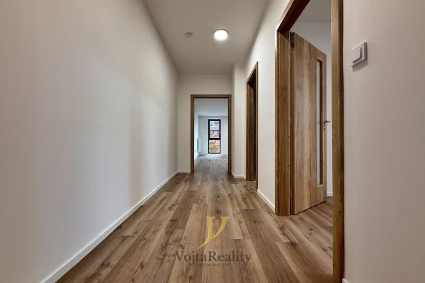 1920x1920wm1-3909d-pronajem-bytu-2-kk-61-m2-olomouc-povel-img-6623-59ee35d8d6-1886219311