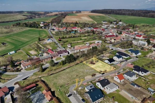 1920x1920wm1-3bceb-prodej-stavebniho-pozemku-1301m2-hradcany-dji-0243-b-8a0535d8d6-2224882251