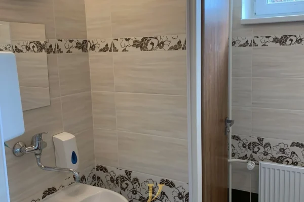 1920x1920wm1-3d8d9-nabizi-pronajem-kancelare-25m2-olomouc-img-4325-71f635d8d6-4280257777