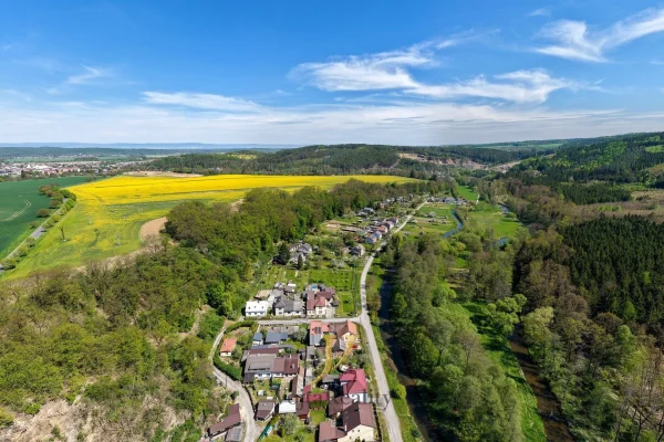 1920x1920wm1-454ce-prodej-rodinneho-domu-95-m2-pozemek-667-m2-lostice-dji-20260505142806-0414-d-0e8c014344-2894921778