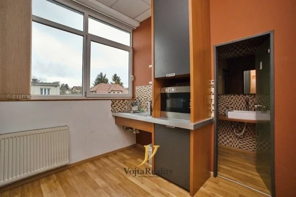 1920x1920wm1-462e2-pronajem-kancelare-180m2-olomouc-nova-ulice-7-c4da014344-3850627358