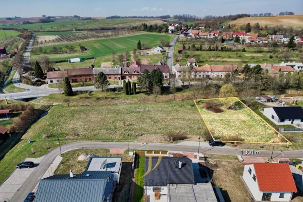 1920x1920wm1-4e86d-prodej-stavebniho-pozemku-1301m2-hradcany-dji-0262-b-77b935d8d6-2895414946