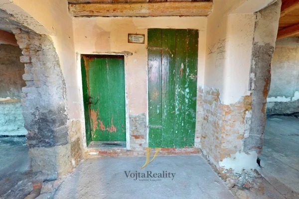 1920x1920wm1-4f18b-zvole-rd-11282024-102551-292b35d8d6-334001170-1