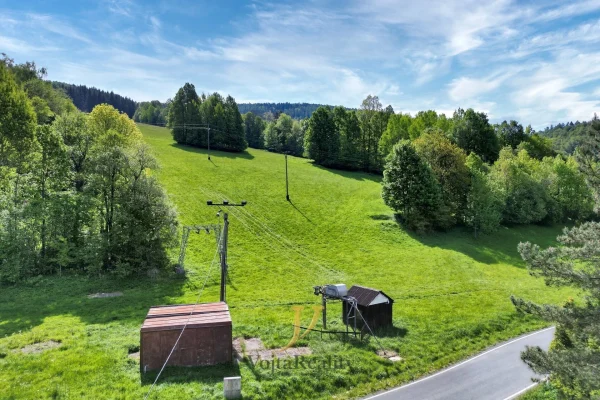 1920x1920wm1-4fec3-prodej-pozemky-pro-vystavbu-ubytovaciho-zarizeni-55-620-m2-vernirovice-dji-0909-bc05014344-3437534129