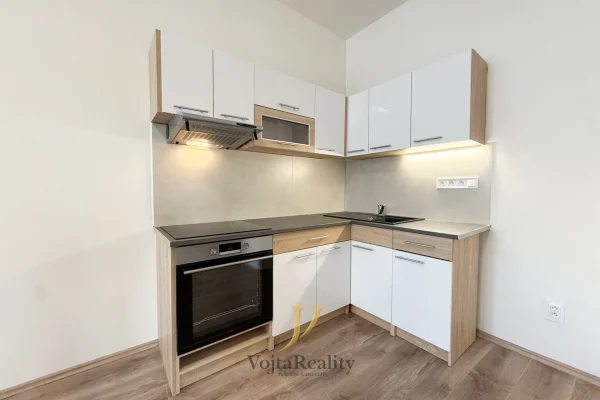 1920x1920wm1-5090e-pronajem-bytu-2-kk-78-m2-prostejov-img-3344-52c2014344-2137085379