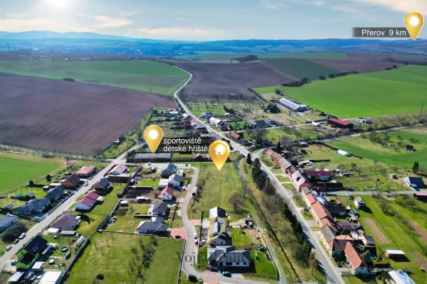 1920x1920wm1-586e4-prodej-stavebniho-pozemku-1376-m2-hradcany-dji-0248-b-438f35d8d6-35751725