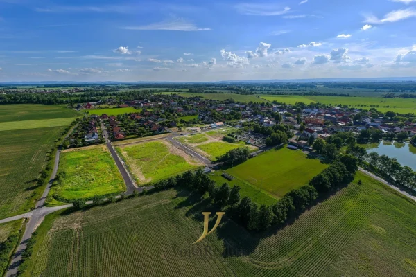 1920x1920wm1-65d48-prodej-pozemek-pro-bydleni-c-4-773-m2-majetin-dji-20260602171627-0547-5-2f9b014344-280033352
