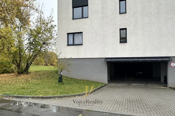 1920x1920wm1-69b56-prodej-garazoveho-stani-15-m2-lazecka-olomouc-img-0513-a94c014344-1595401159