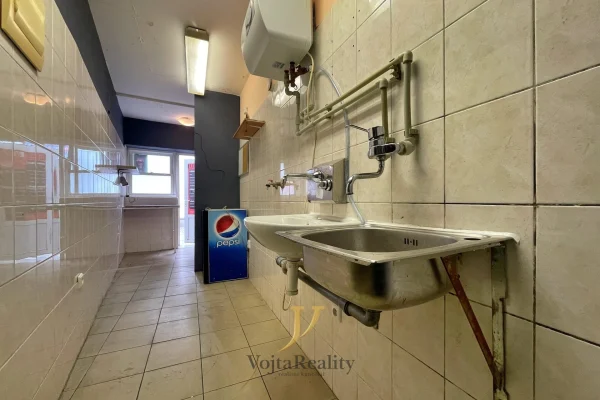 1920x1920wm1-7121d-pronajem-komercni-prostory-20m-olomouc-mesto-img-3401-e14135d8d6-4039978493