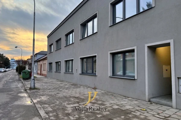 1920x1920wm1-774b9-pronajem-byty-1-1-26-m2-geislerova-olomouc-1-43b335d8d6-672854323-1