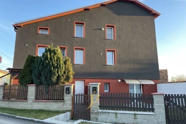 1920x1920wm1-7e617-pronajem-byty-1-1-30m2-starnov-img-2983-72c835d8d6-1212989477