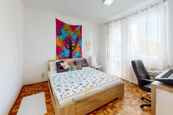 1920x1920wm1-7eadf-pronajem-byty-2-1-47-m2-olomouc-pronajem-bytu-21-heyrovskeho-bedroom-df9d014344-713474808