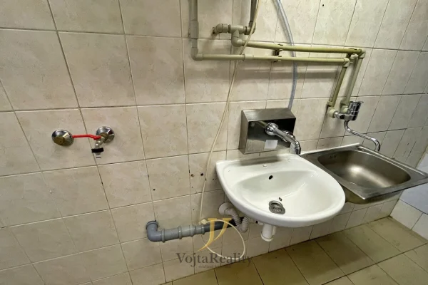 1920x1920wm1-86ffe-pronajem-komercni-prostory-20m-olomouc-mesto-img-3388-49e135d8d6-1381387865