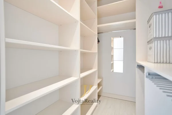 1920x1920wm1-88fe8-prodej-bytu-3-kk-92-m2-mosnerova-olomouc-dsc01073-df09014344-3029663934