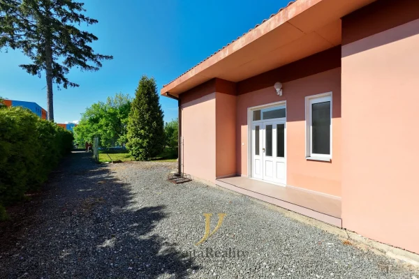 1920x1920wm1-897b9-prodej-rodinneho-domu-155-m2-pozemek-1-243-m2-mohelnice-dji-20260520093658-0336-d-eac3014344-3525499213