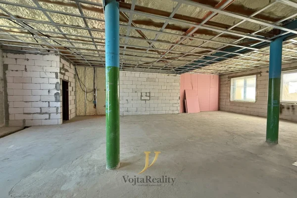 1920x1920wm1-89dea-pronajem-obchodni-prostory-200-m2-olomouc-chvalkovice-img-2382-dae135d8d6-3314886165-1