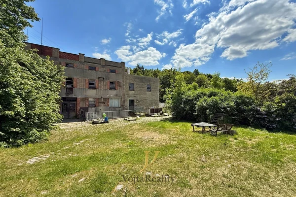 1920x1920wm1-8c0d2-prodej-mlyn-1-202-m2-pozemek-22-858-m2-daskabat-img-7956-ee4035d8d6-3344383766-1