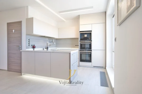 1920x1920wm1-8ccf9-prodej-bytu-3-kk-92-m2-mosnerova-olomouc-dsc01033-505c014344-820991611