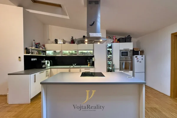 1920x1920wm1-8d563-pronajem-bytu-1-1-80-m2-olomouc-img-9216-9d3935d8d6-679945736