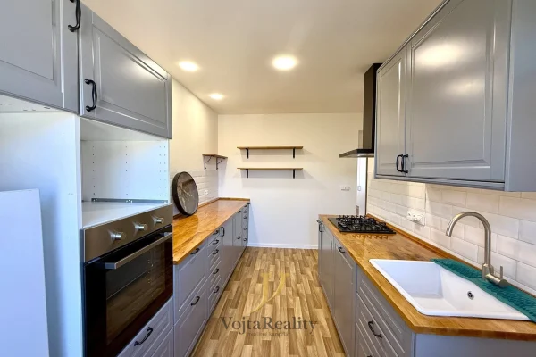 1920x1920wm1-8f127-pronajem-byty-3-1-86-m2-olomouc-hejcin-img-1906-e6df014344-1354766420