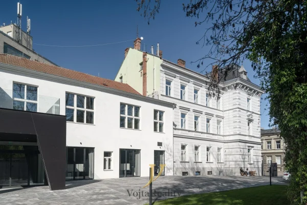 1920x1920wm1-953cb-pronajem-kancelare-155-m2-palackeho-olomouc-001-loutocky-com-ds8-5330-pano-a8d935d8d6-185654400