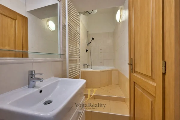 1920x1920wm1-98a59-pronajem-bytu-1-1-80-m2-olomouc-chatgpt-image-23-1-2026-10-53-15-24a935d8d6-1317801764