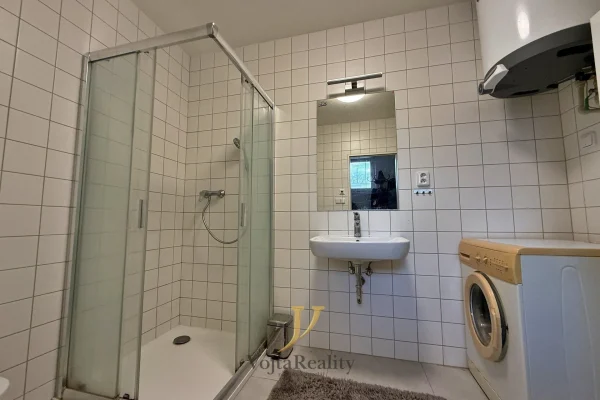 1920x1920wm1-9b31a-pronajem-byty-47m2-olomouc-klasterni-hradisko-img-1801-abb6014344-1144646887