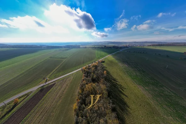 1920x1920wm1-a9237-prodej-stavebniho-pozemku-13-897-m2-budetsko-dji-0139-69fe35d8d6-3836538294