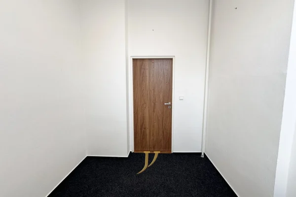 1920x1920wm1-b15c5-pronajem-kancelare-65m2-schweitzerova-olomouc-povel-1000007527-726635d8d6-3536382427