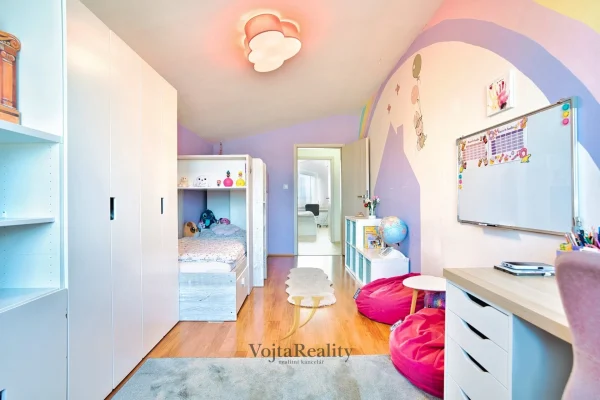 1920x1920wm1-b3419-prodej-byty-2-kk-57m2-15m2-terasa-loudova-olomouc-dsc07391-1a1f35d8d6-1310616876