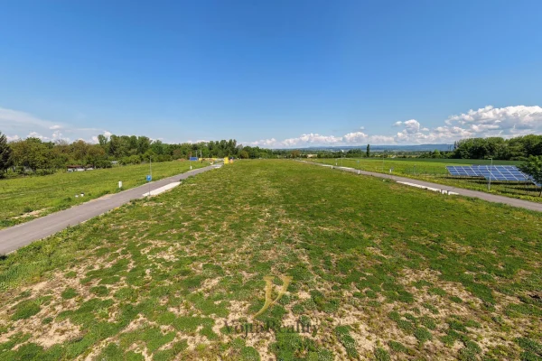 1920x1920wm1-b344a-prodej-stavebniho-pozemku-811-1130-m2-prerov-kozlovice-dji-20260520104644-0457-d-c6b7014344-2262609037