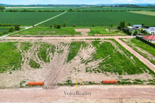 1920x1920wm1-b77af-prodej-pozemky-pro-bydleni-780-m2-majetin-dji-0967-378e35d8d6-499082605-1