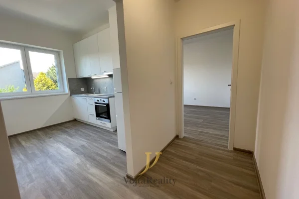 1920x1920wm1-c71be-pronajem-byty-1-1-31m2-olomouc-lazce-img-1055-2-25d635d8d6-109042829