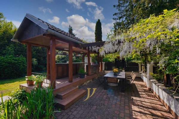 1920x1920wm1-caae7-prodej-vila-440-m2-olomouc-lazce-bd9a05311-36e135d8d6-55604289-1