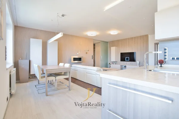 1920x1920wm1-cee15-prodej-bytu-3-kk-92-m2-mosnerova-olomouc-dsc01039-fe8f014344-3583642979