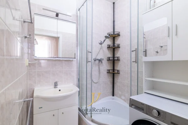 1920x1920wm1-d5da4-prodej-bytu-3-1-63-m2-olomouc-nova-ulice-047a0343-hdr-d91035d8d6-2244219482